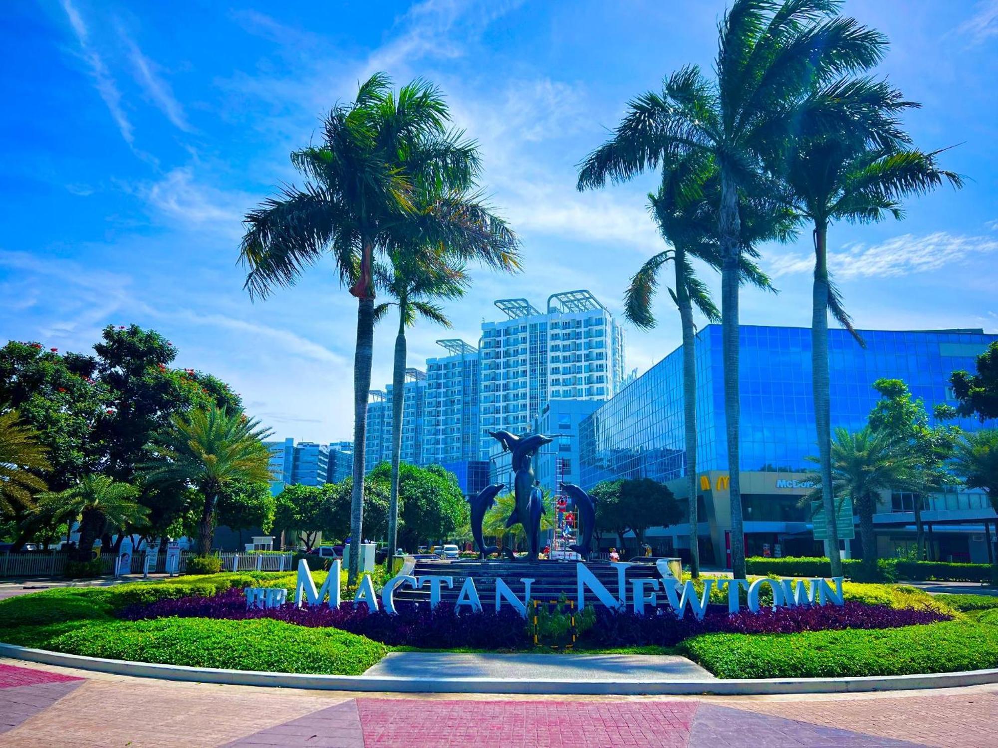 Mactan Newtown 8 Boulevard Deluxe Punta Engaño Exterior foto